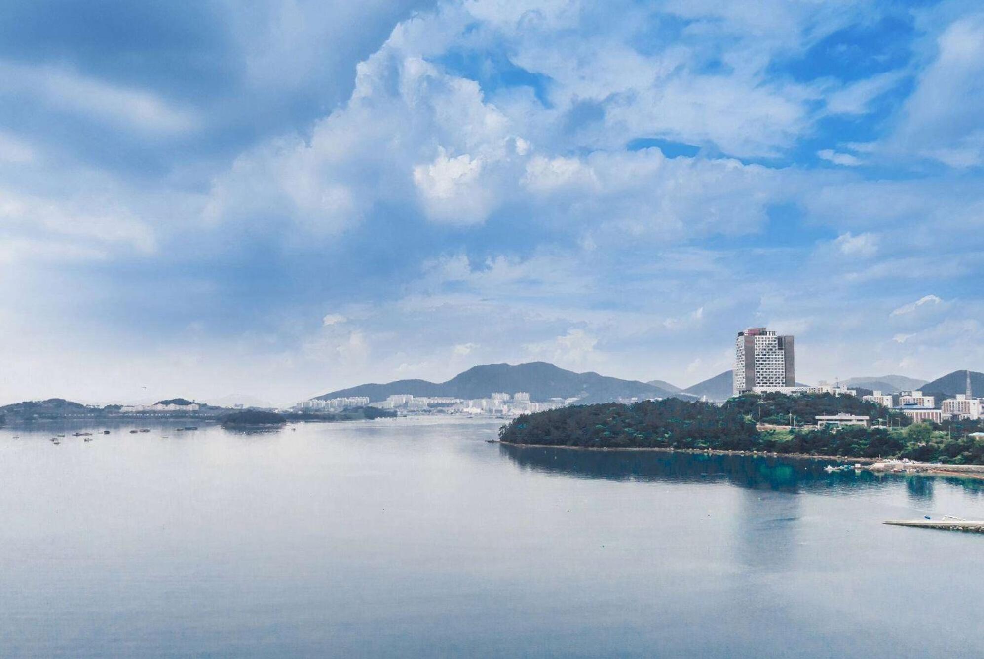 Ramada Plaza By Wyndham Dolsan Yeosu Hotel Buitenkant foto
