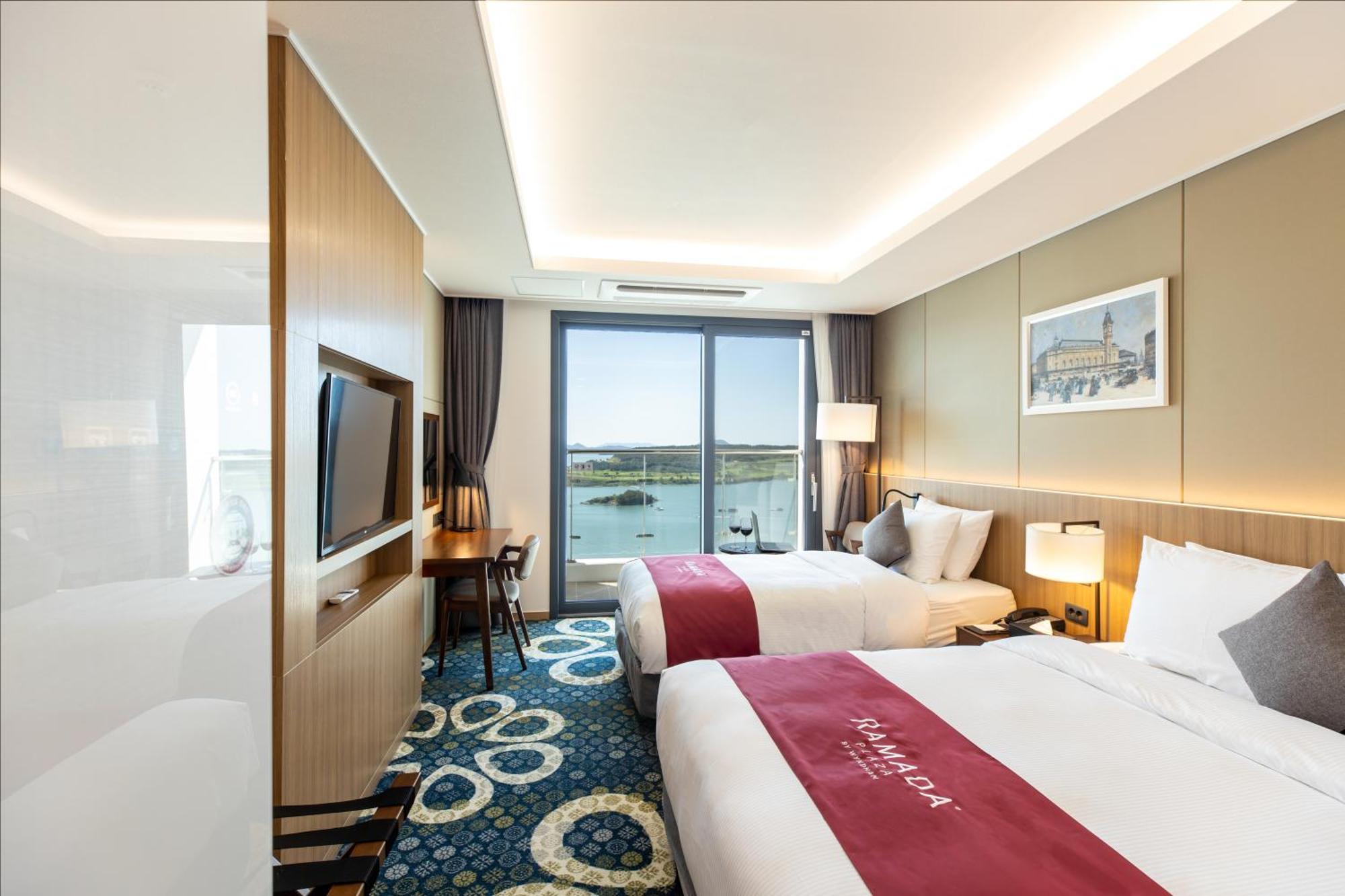 Ramada Plaza By Wyndham Dolsan Yeosu Hotel Buitenkant foto